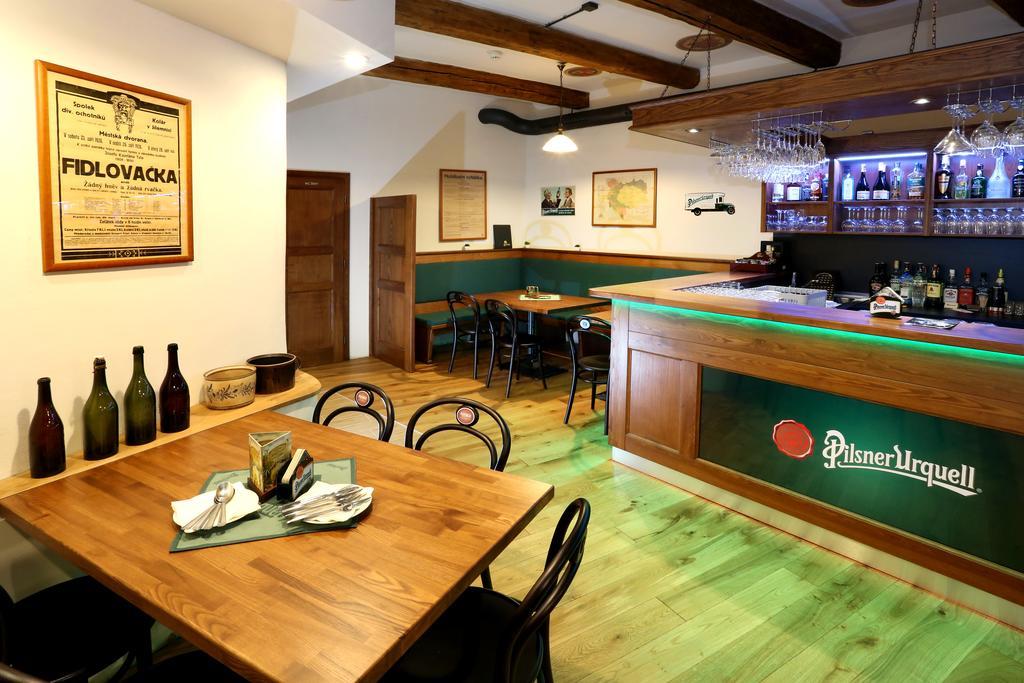 Hotel Koruna Прахатице Экстерьер фото