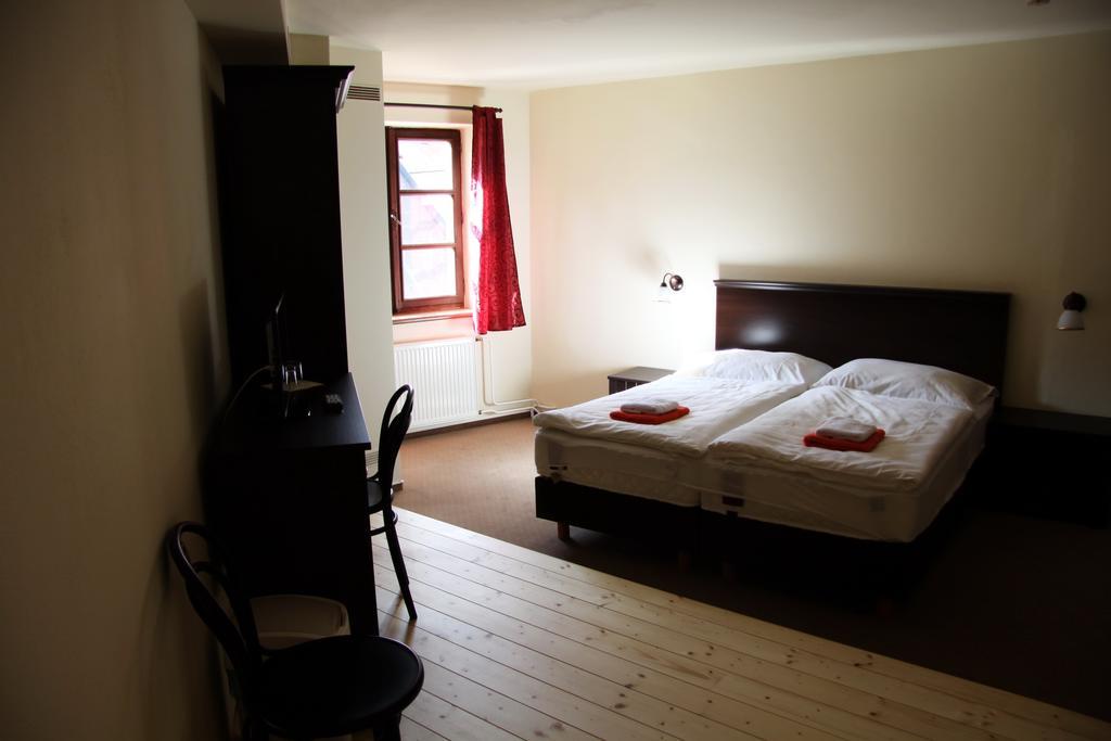 Hotel Koruna Прахатице Экстерьер фото